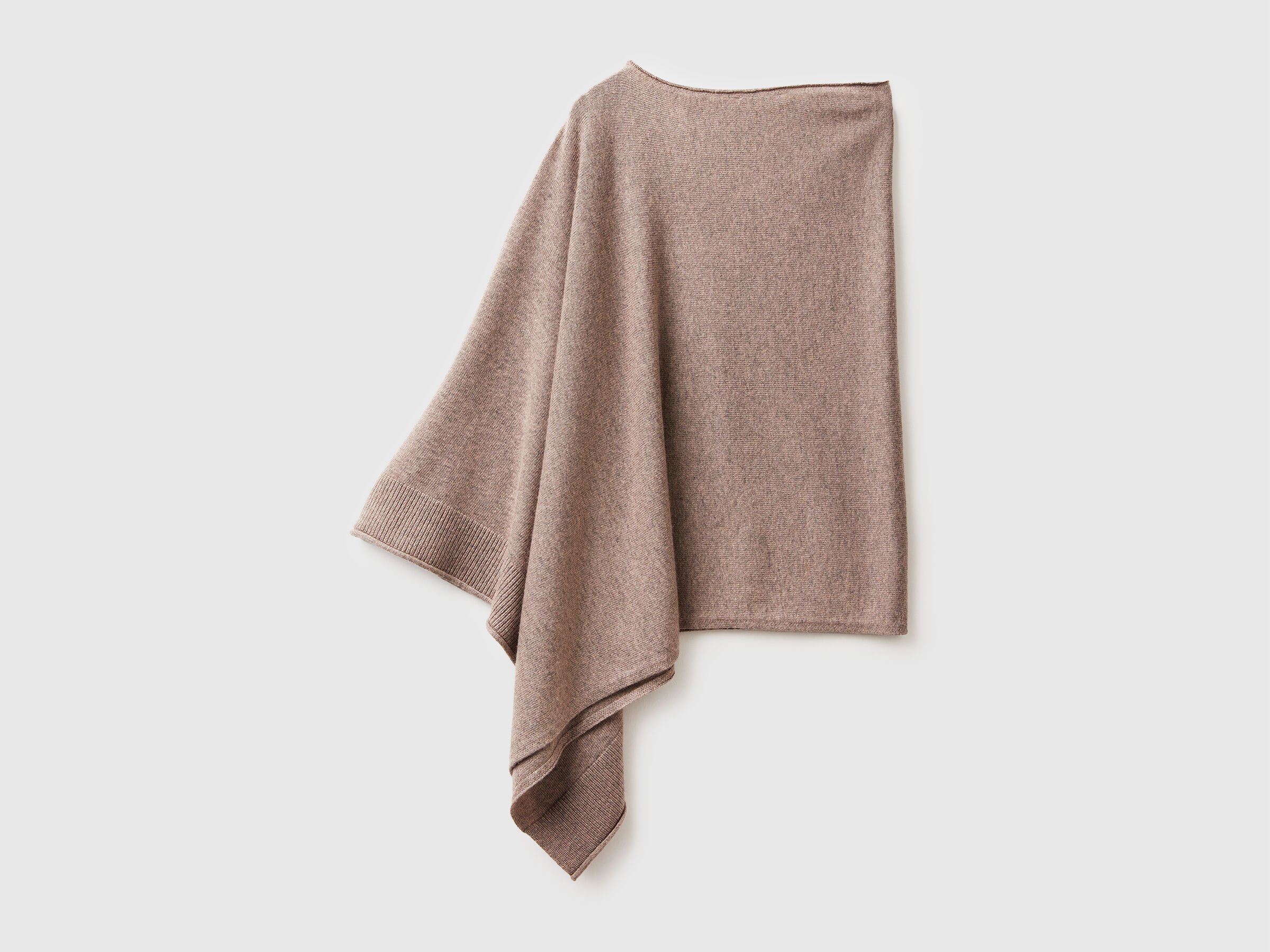 CAPE Mujer image number 6